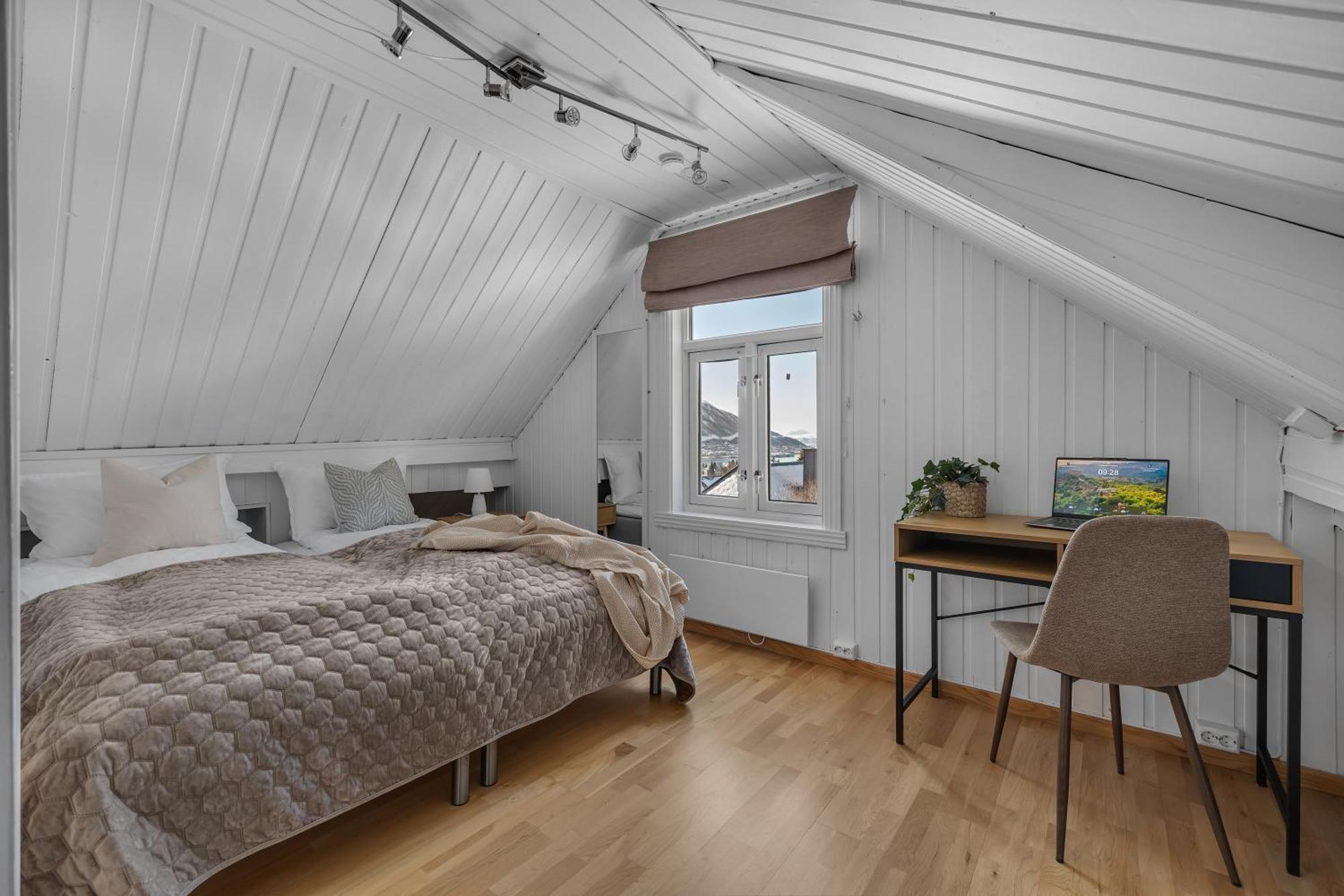 Cozy Central Loft Apartment With Amazing View Tromso Exterior photo
